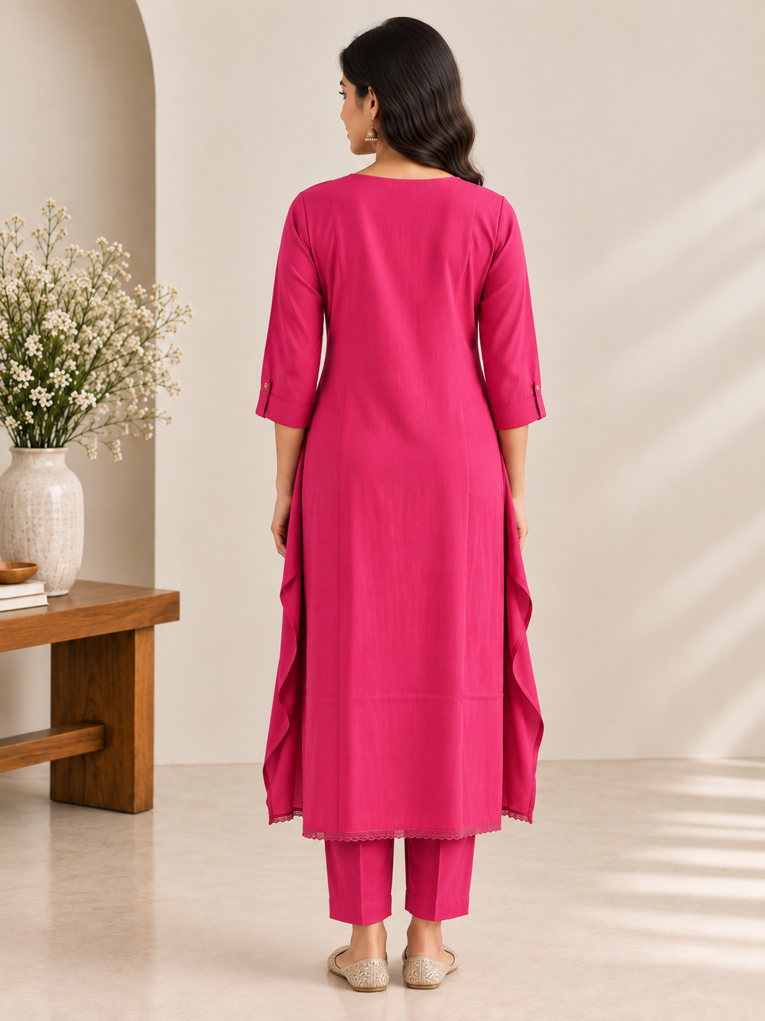 Women's Magenta Pink Embroidered Kurta Pant Set - Image 2